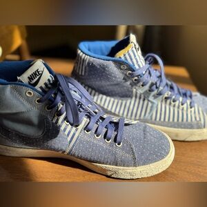 Men’s Nike Vintage Blue Denim Mid Sneakers Size 11